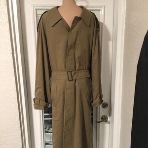 Mens Burberry Trench Coat 42 L wool lined. Mint!